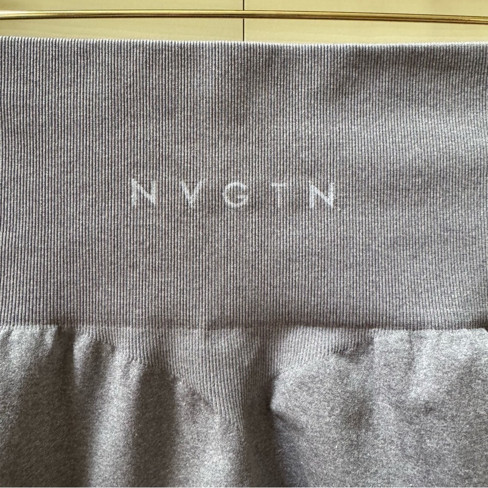 NVGTN Contour Seamless Leggings Women’s size small - Picture 7 of 11